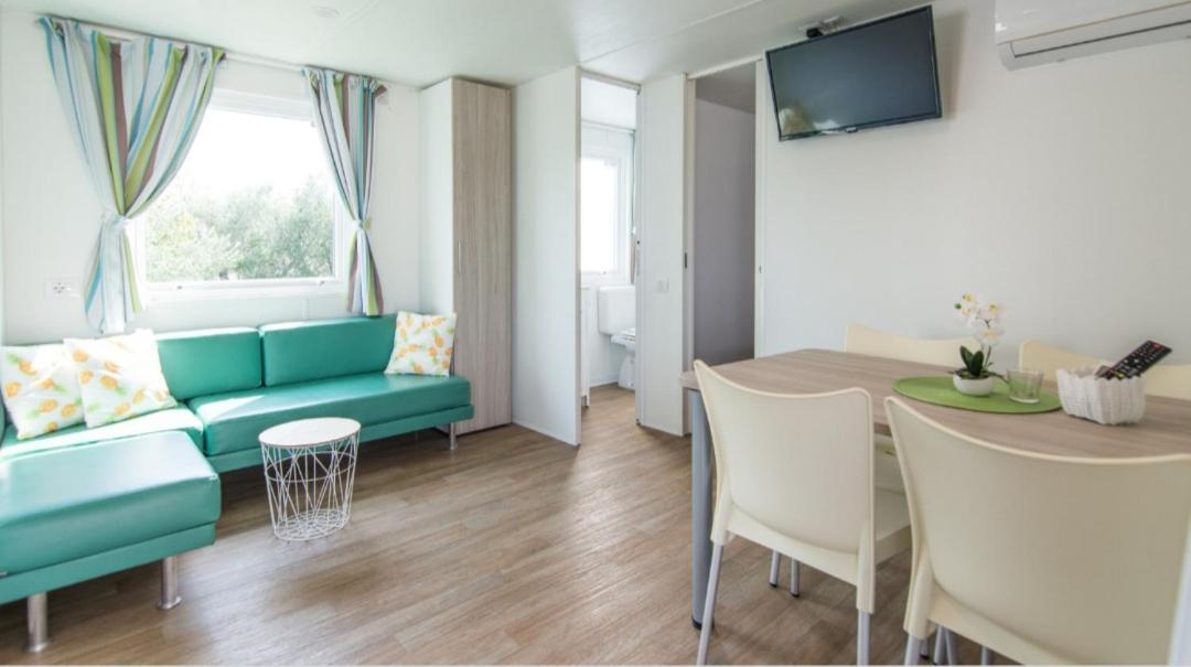 Mobile Homes Kamp Maslina, Biograd Na Moru Eksteriør billede